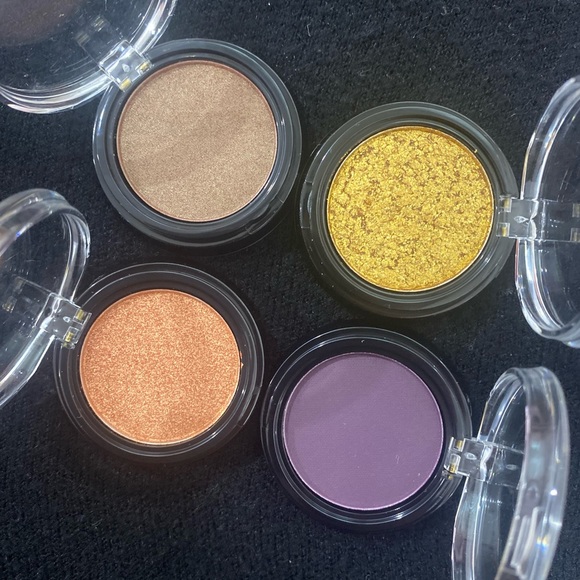 NYX UTOPIA EYESHADOW BRAND NEW - Picture 5 of 8